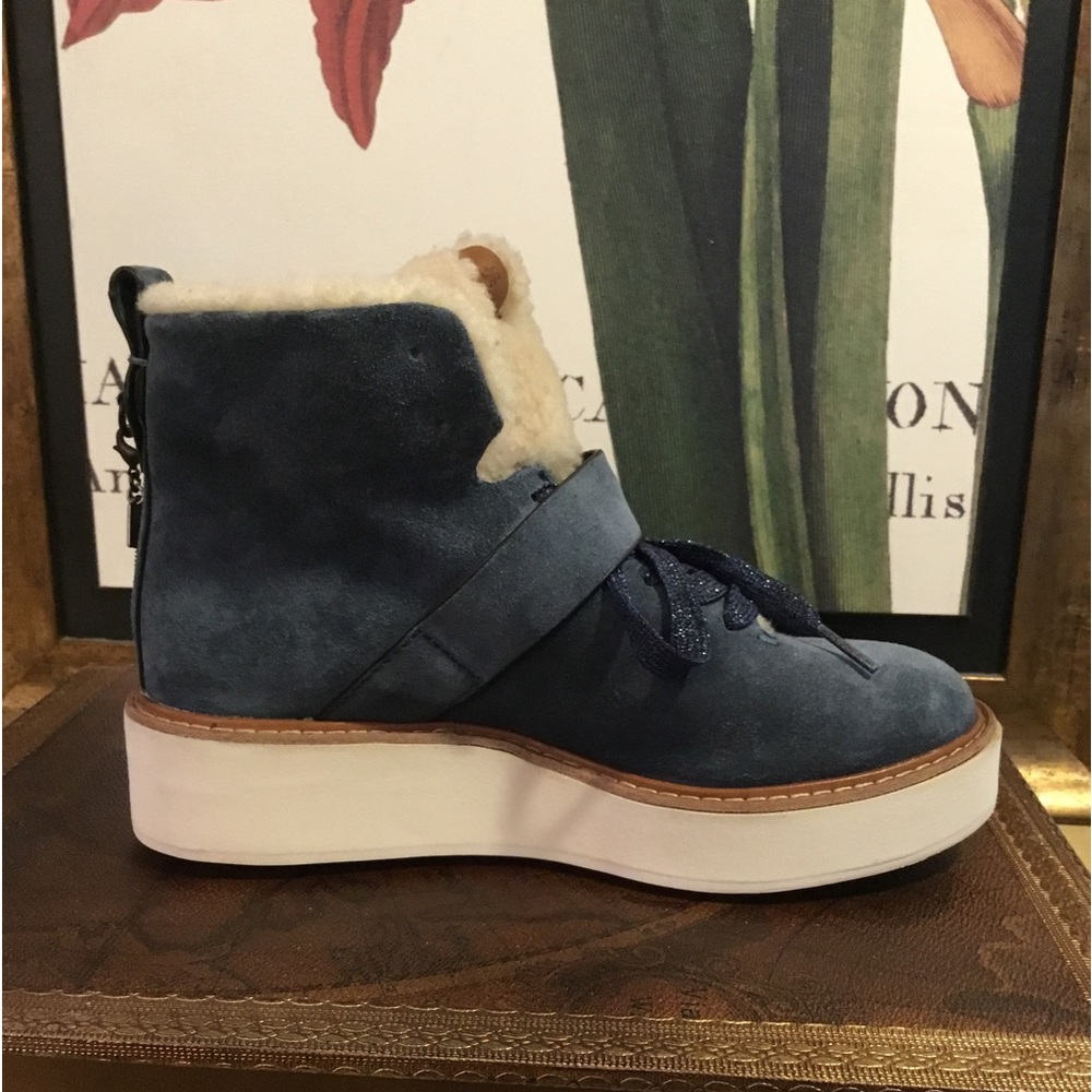 COACH URBAN HIKER ANKLE BOOT - Picture 4 of 9